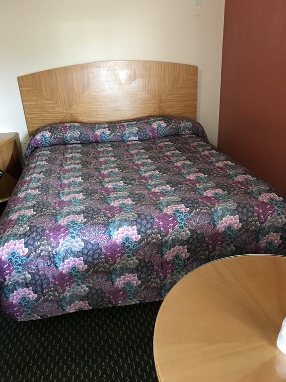 אג הארבור טאונשיפ Sunset Motel מראה חיצוני תמונה