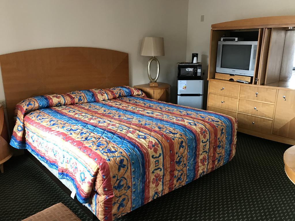 אג הארבור טאונשיפ Sunset Motel מראה חיצוני תמונה