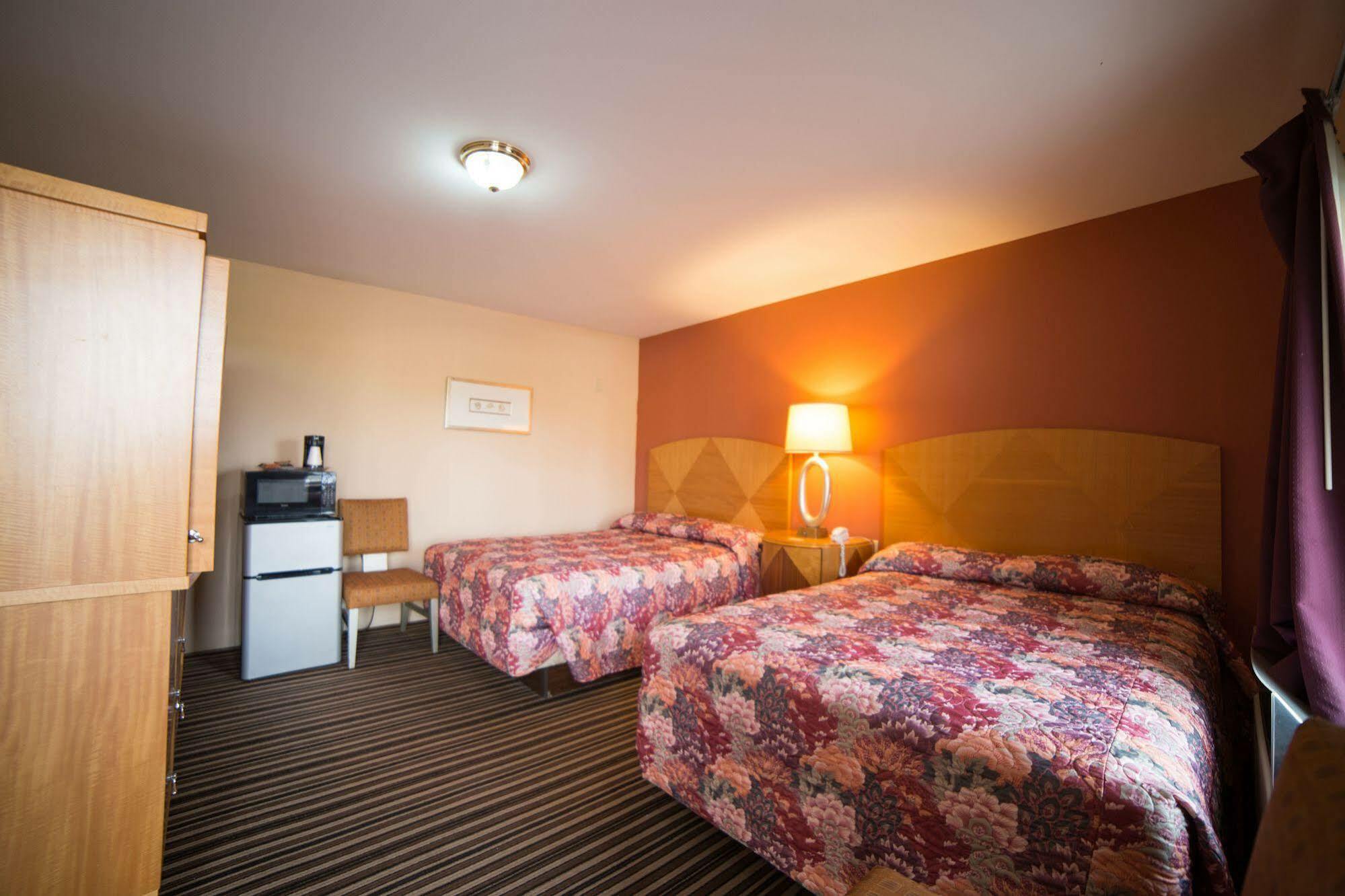 אג הארבור טאונשיפ Sunset Motel מראה חיצוני תמונה